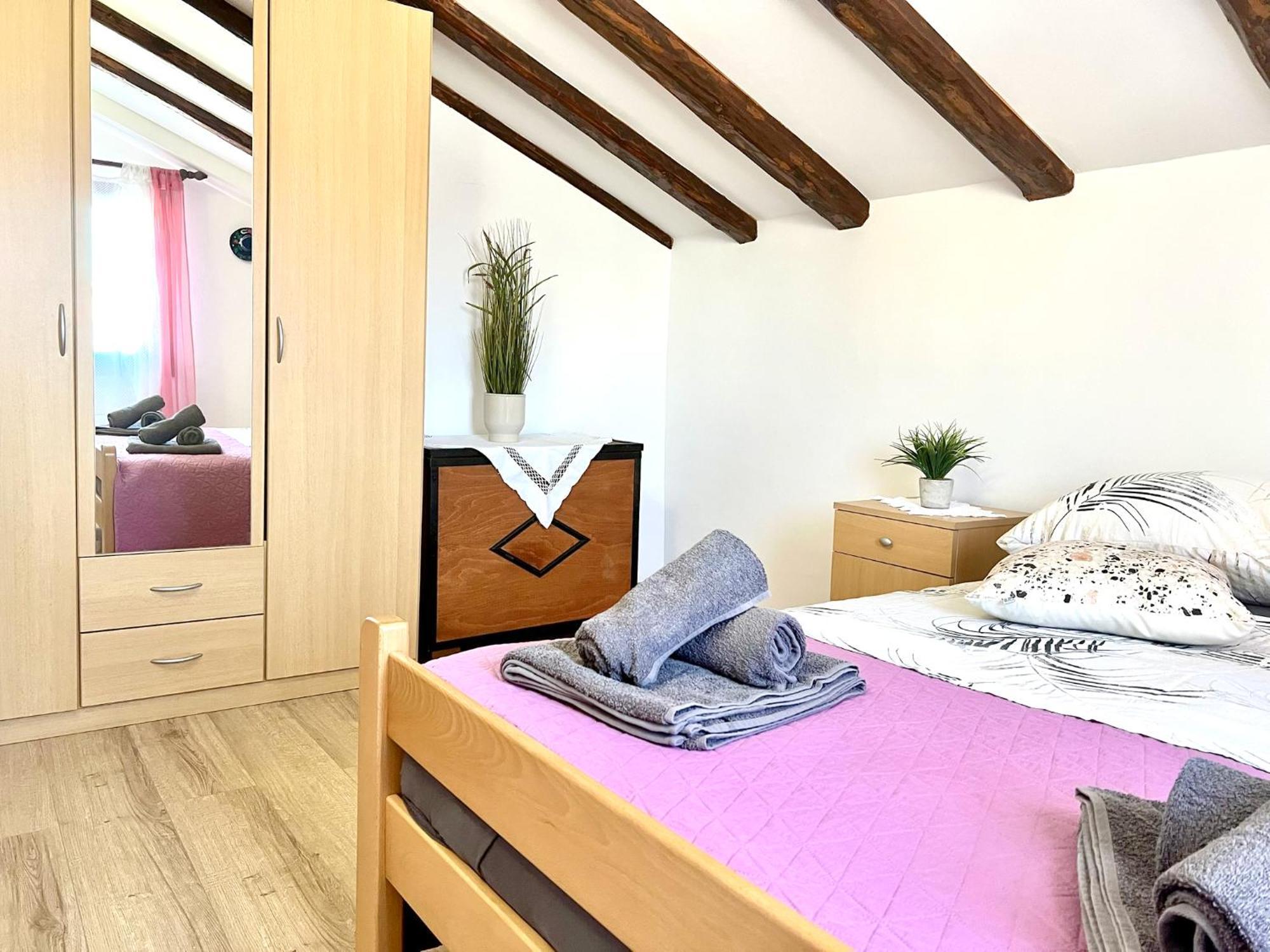 Apartments Ares Rovinj Exterior photo