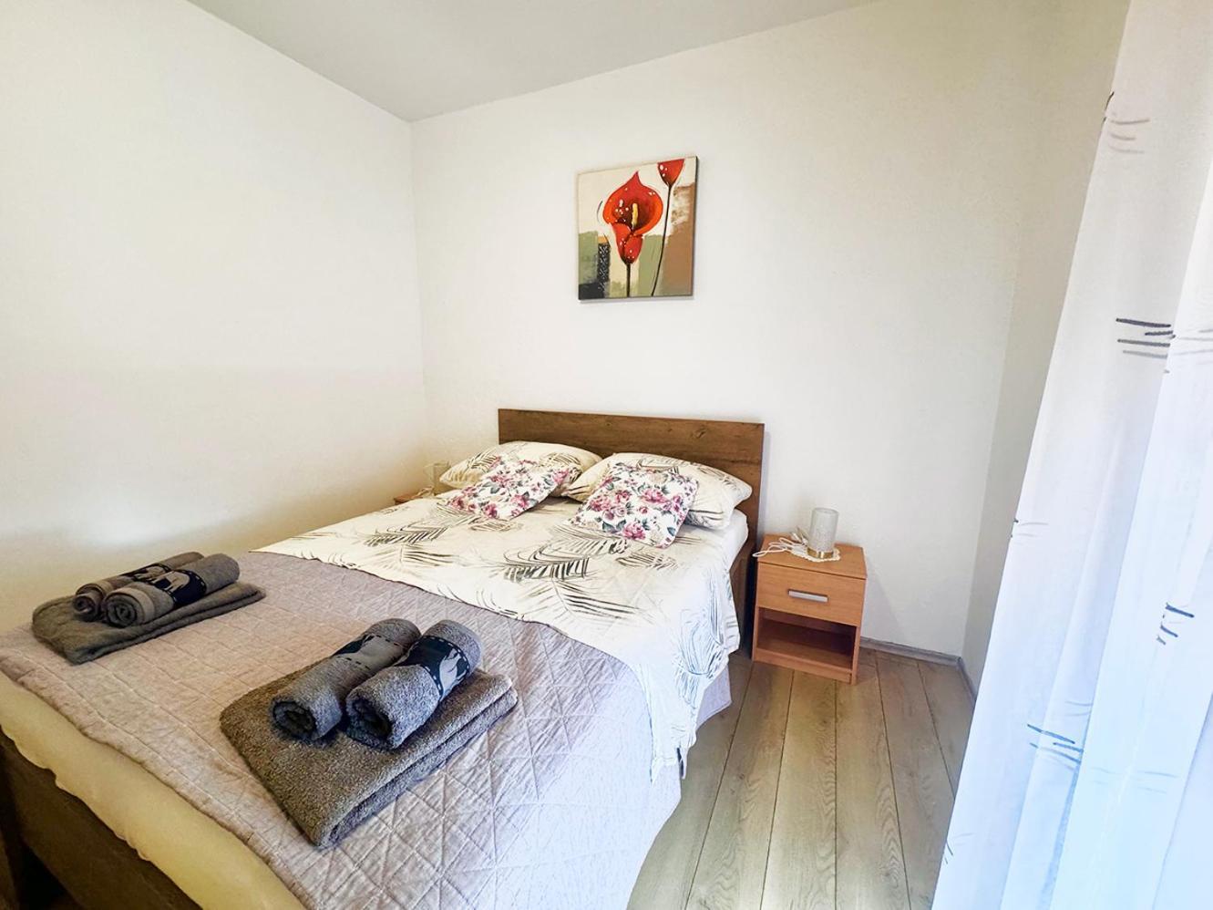 Apartments Ares Rovinj Exterior photo